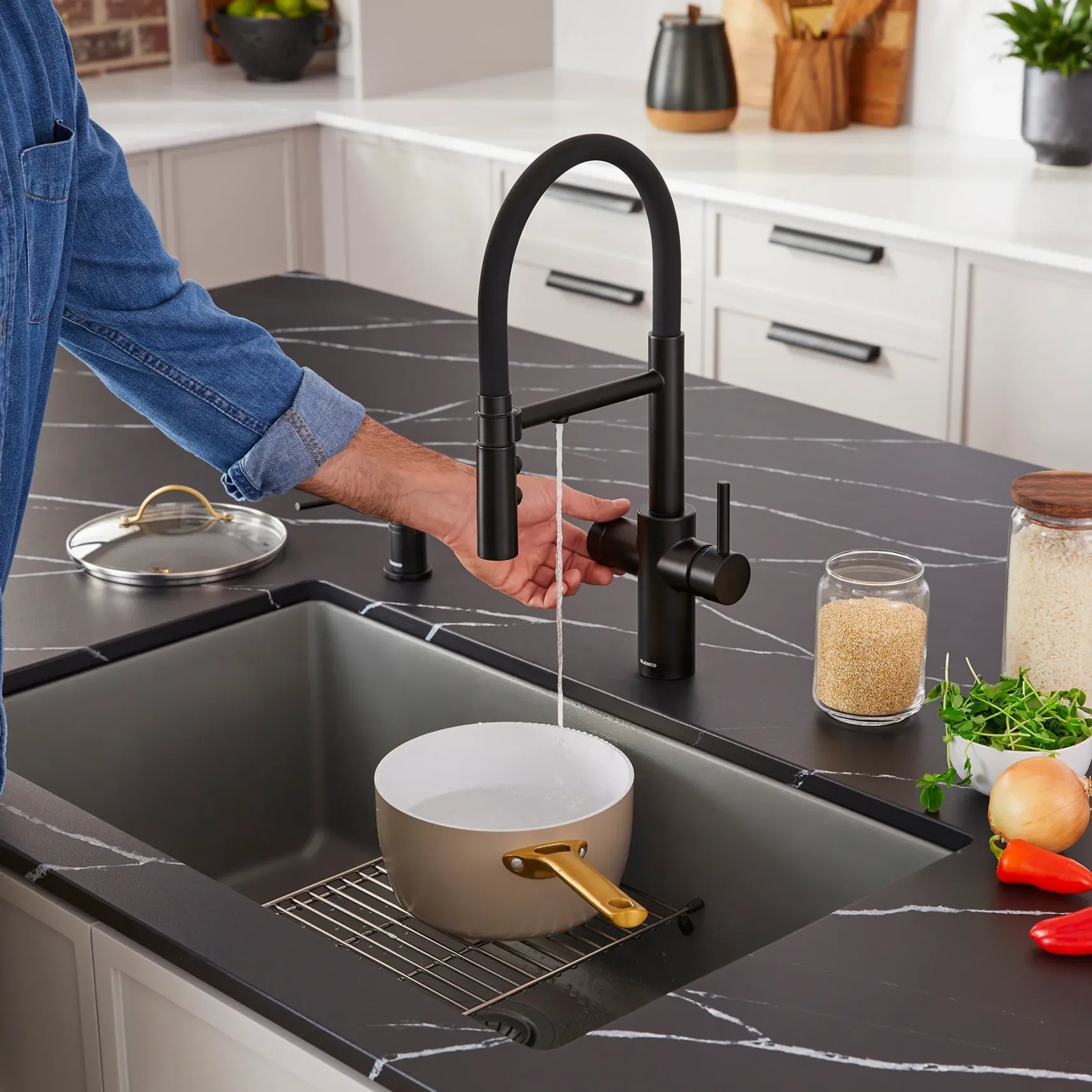 Blanco Catris Flexo Filter-Ready Semi-Pro Pull-Down Dual-Spray Kitchen Faucet, Matte Black, 1.5 GPM, Brass, 442992