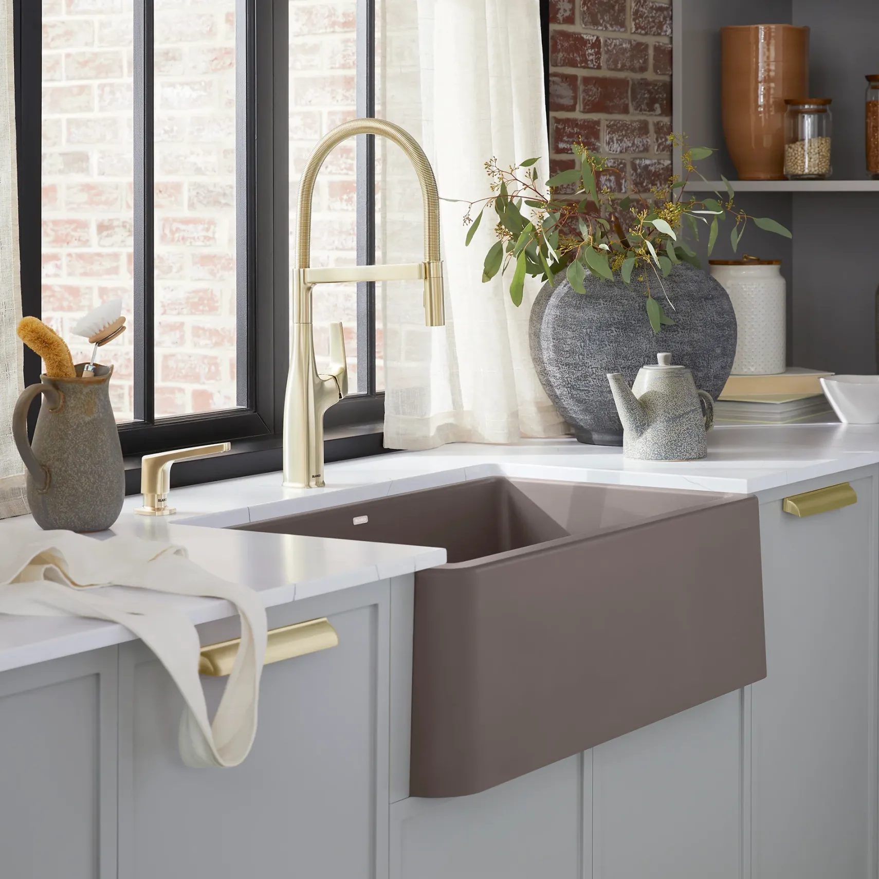Blanco Rivana Semi-Pro Pull-Down Dual-Spray Kitchen Faucet, Satin Gold, 1.5 GPM, Brass, 442984