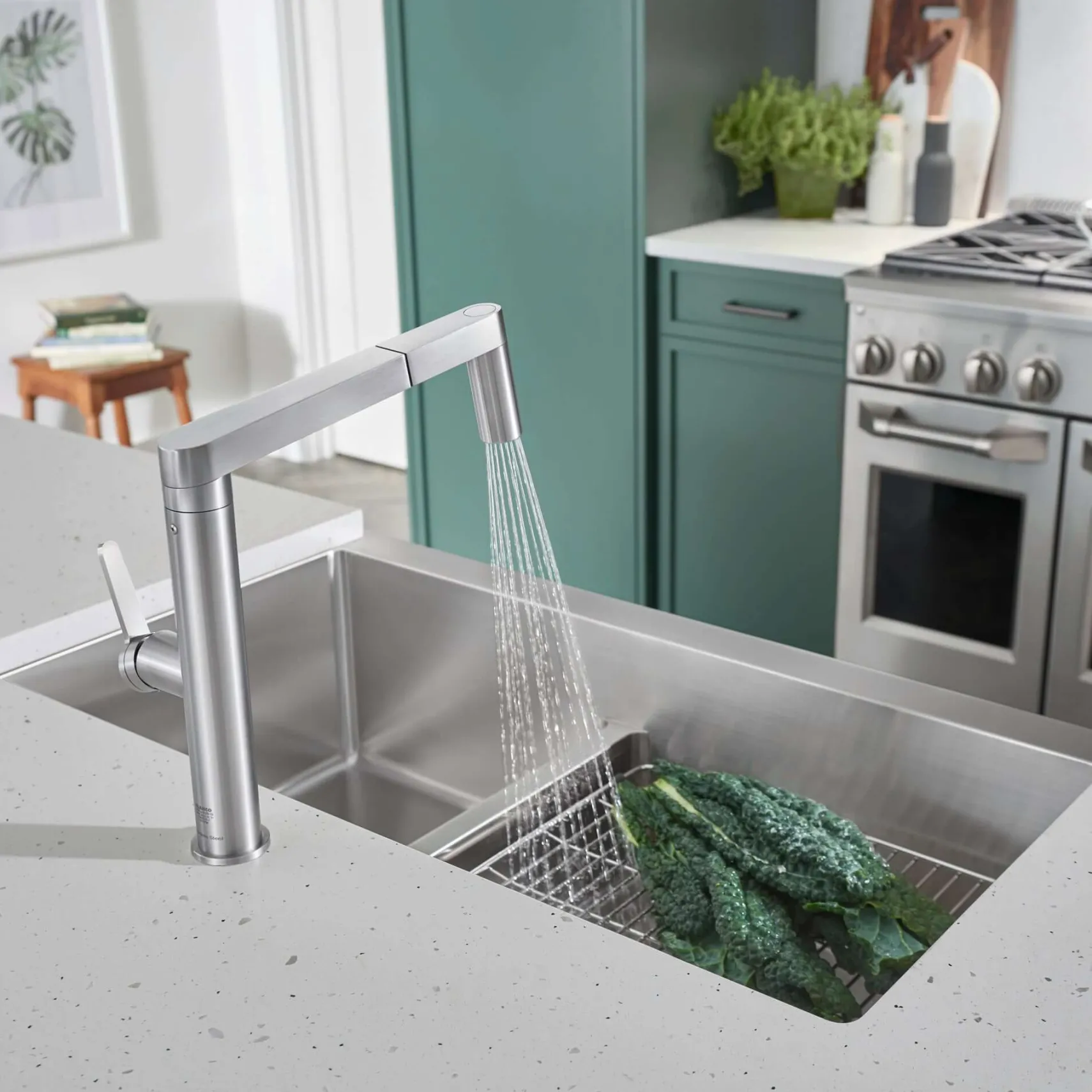 Blanco Quatrus 33" Stainless Steel Farmhouse Sink, 60/40 Double Bowl, 18 Gauge, Satin Polish, 525242