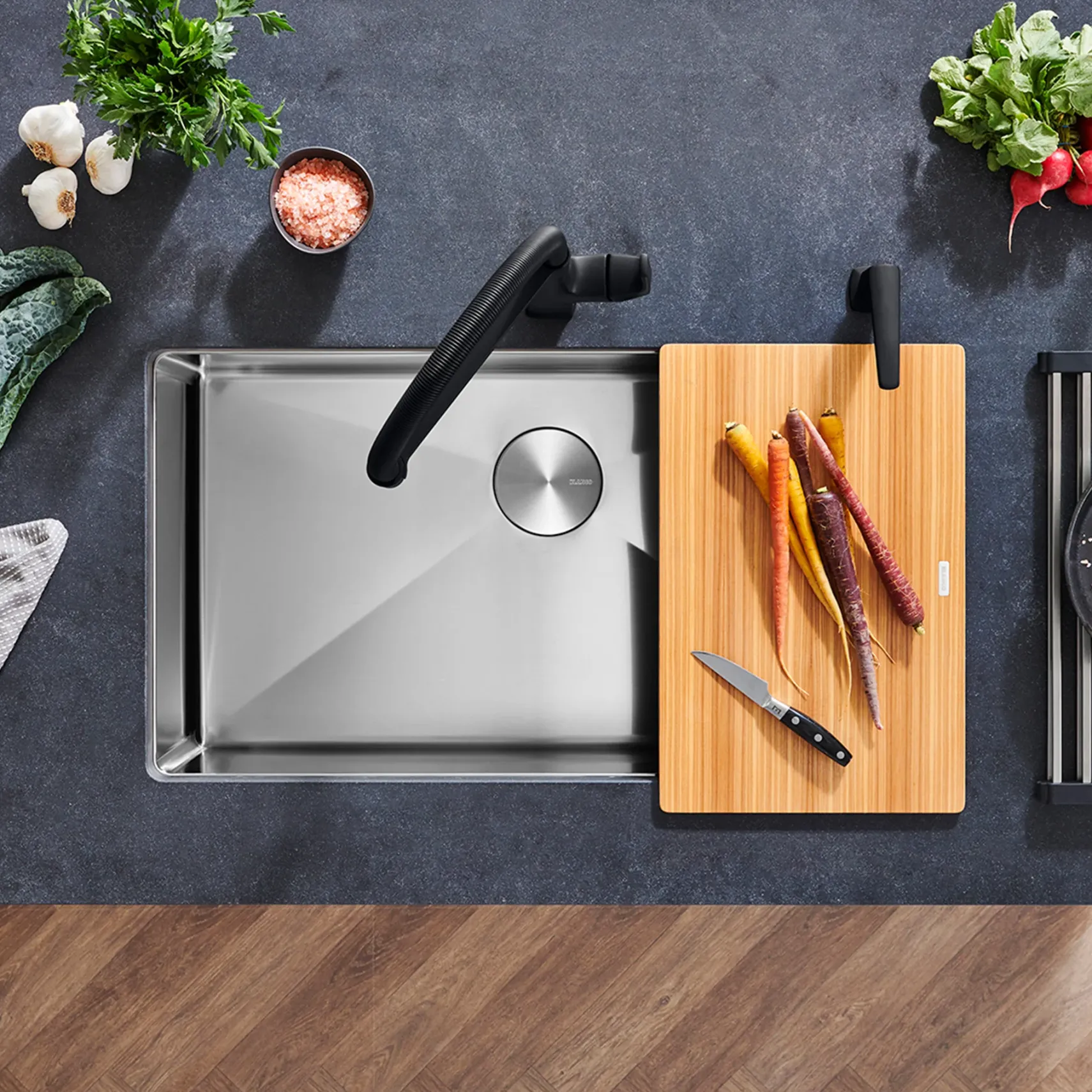Blanco Quatrus 32" Undermount Stainless Steel Kitchen Sink, Satin Polish, 18 Gauge, No Faucet Hole, 443148