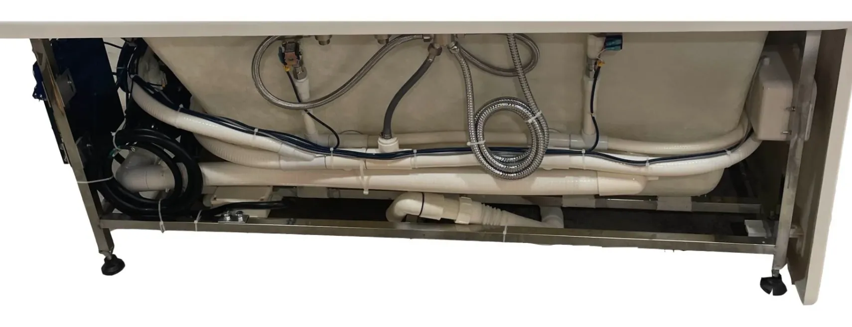 Eago 59" Acrylic Corner Rectangle Bathtub with Fixtures, White, AM154ETL-L5
