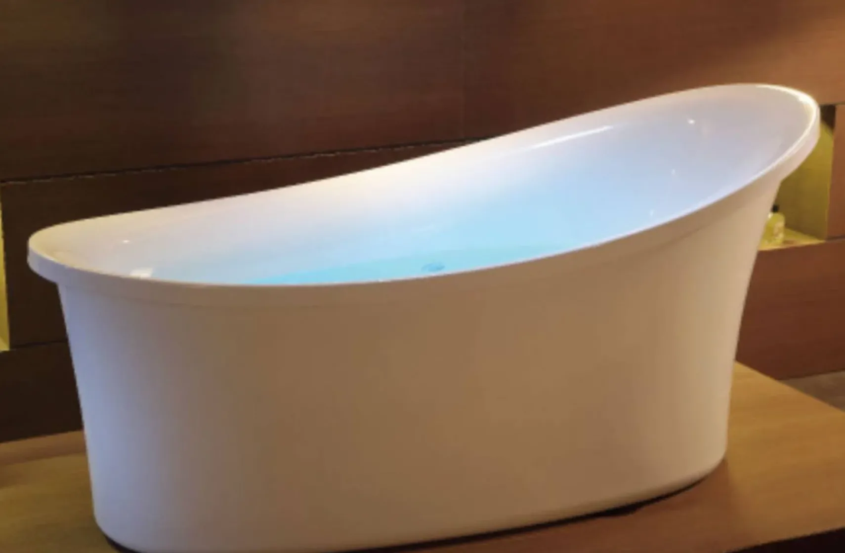 Eago 71" Acrylic Free Standing Oval Air Bubble Bathtub, White, AM1800