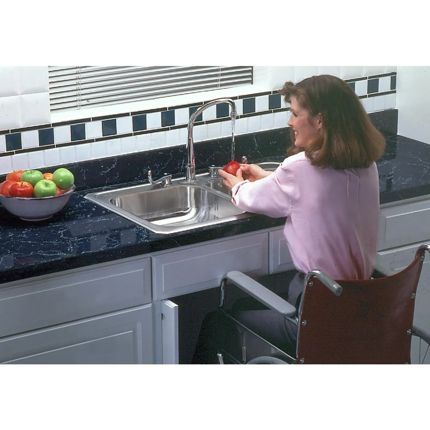 Elkay Celebrity 33" Drop In/Topmount Stainless Steel ADA Kitchen Sink, 50/50 Double Bowl, Brushed Satin, 2 Faucet Holes, GECR33212