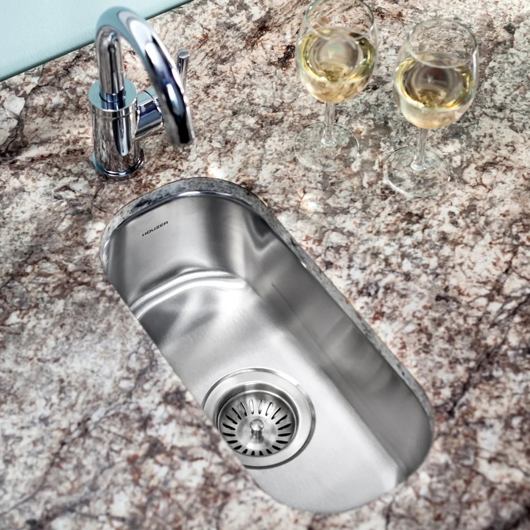 Houzer Club 10 inch Stainless Steel Undermount Bar Sink with Strainer & Grid - 18 Gauge, CS-1105-C