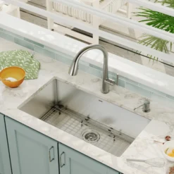 Karran Elite 32" Undermount Stainless Steel Kitchen Sink, 16 Gauge, EL-79-PK1