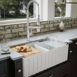Karran Fireclay 33