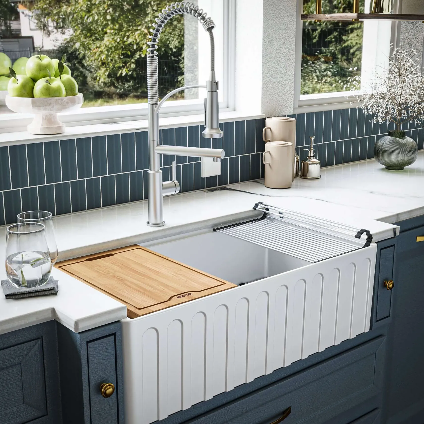 Karran Fireclay 33" Fireclay Workstation Farmhouse Sink with Accessories, White, FCWSF33SBWH-PK1
