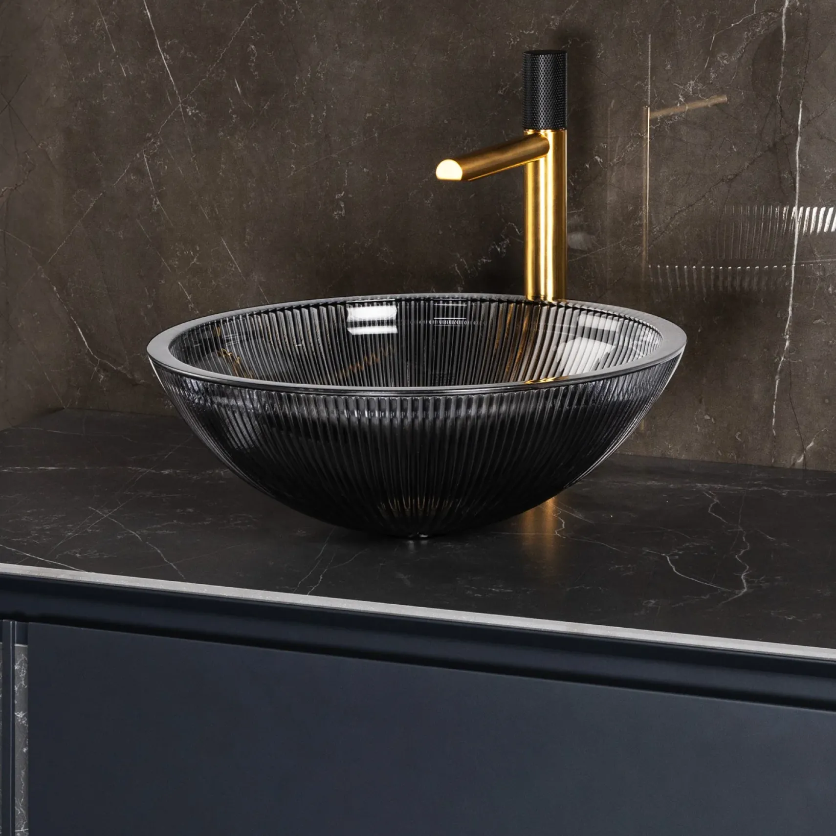 MaestroBath 15" Nebbia Luxury Round Vessel ADA Oval Bathroom Sink, Black, Crystal, PLI-NER-BLK