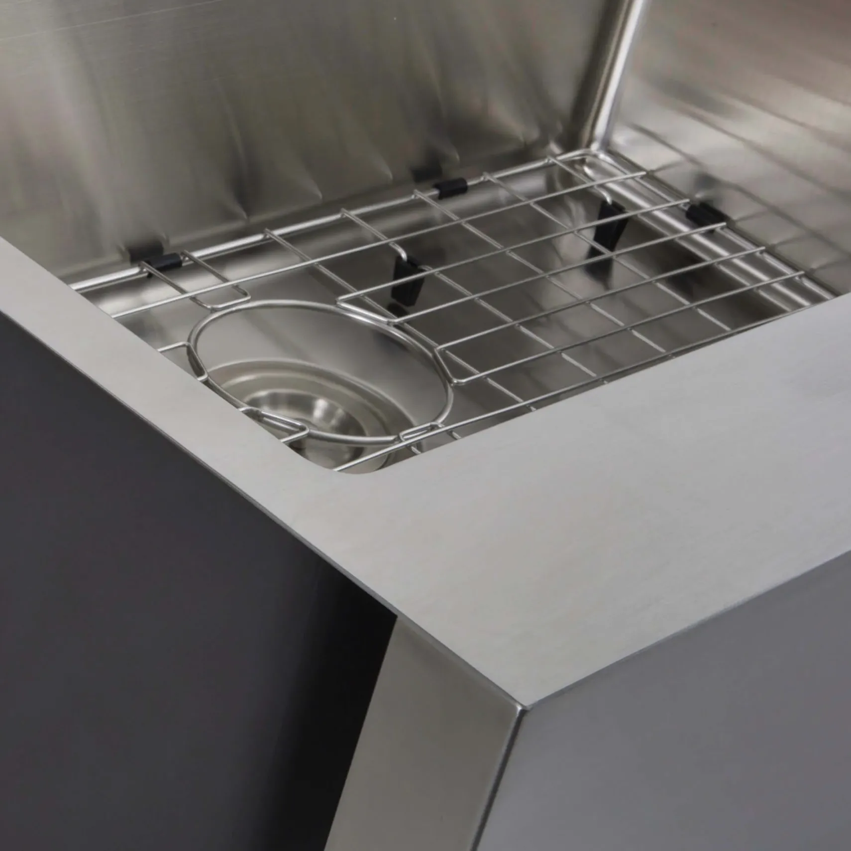 Nantucket Sinks Pro Series 33" 304 Stainless Steel Retrofit Farmhouse Sink with Accessories, EZApron33-9