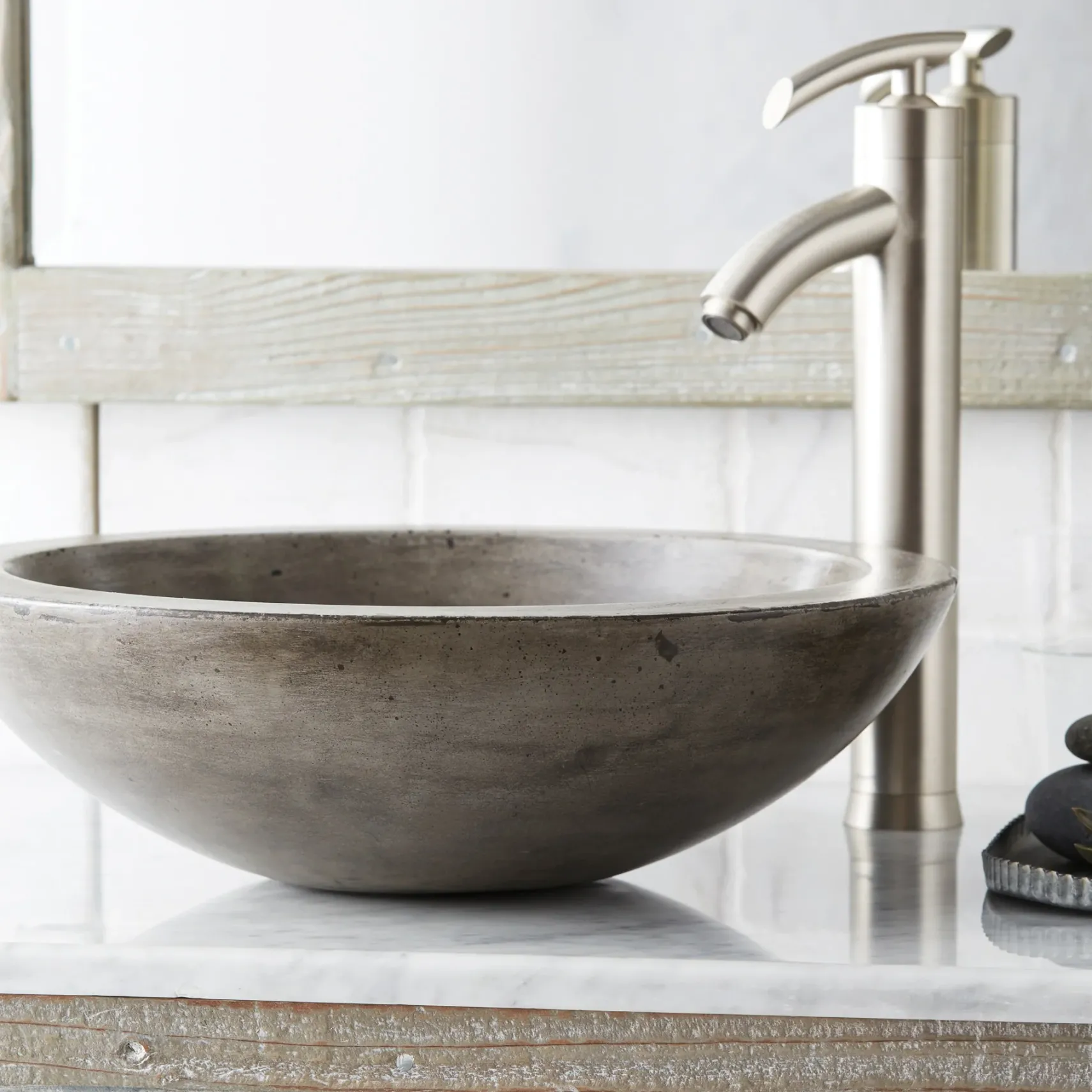 Native Trails Morro 17" Round NativeStone Concrete Bathroom Sink, Ash, NSL1705-A