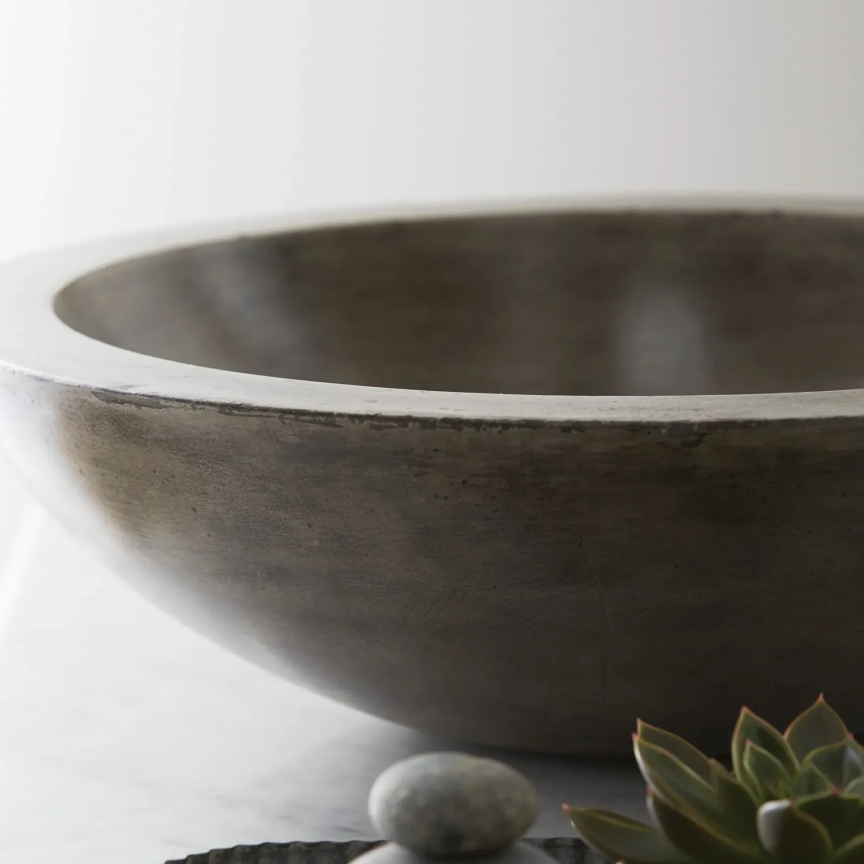 Native Trails Morro 17" Round NativeStone Concrete Bathroom Sink, Ash, NSL1705-A