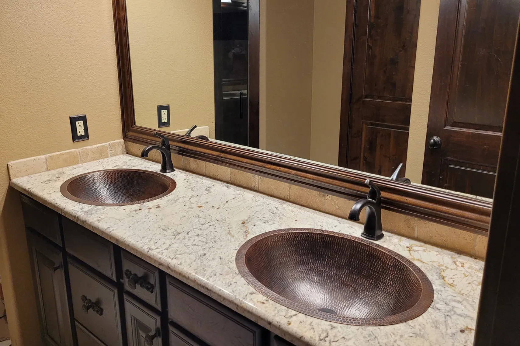Premier Copper Products 19" Oval Copper Bathroom Sink, Oil Rubbed Bronze, LO19FDB