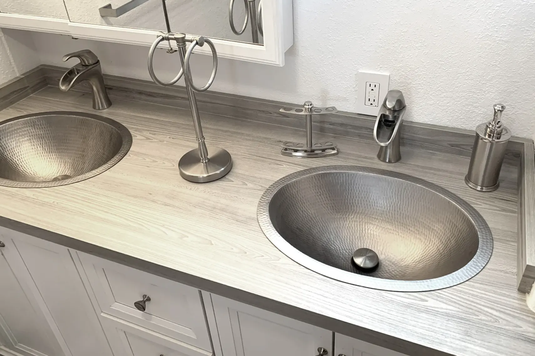 Premier Copper Products 19" Oval Copper Bathroom Sink, Nickel, LO19FEN