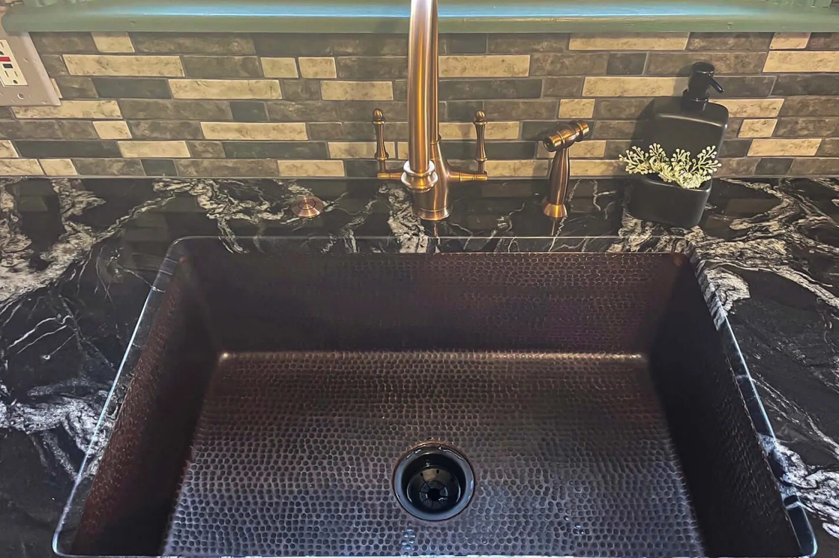 Premier Copper Products 33" Copper Kitchen Sink, Oil Rubbed Bronze, KSDB33199
