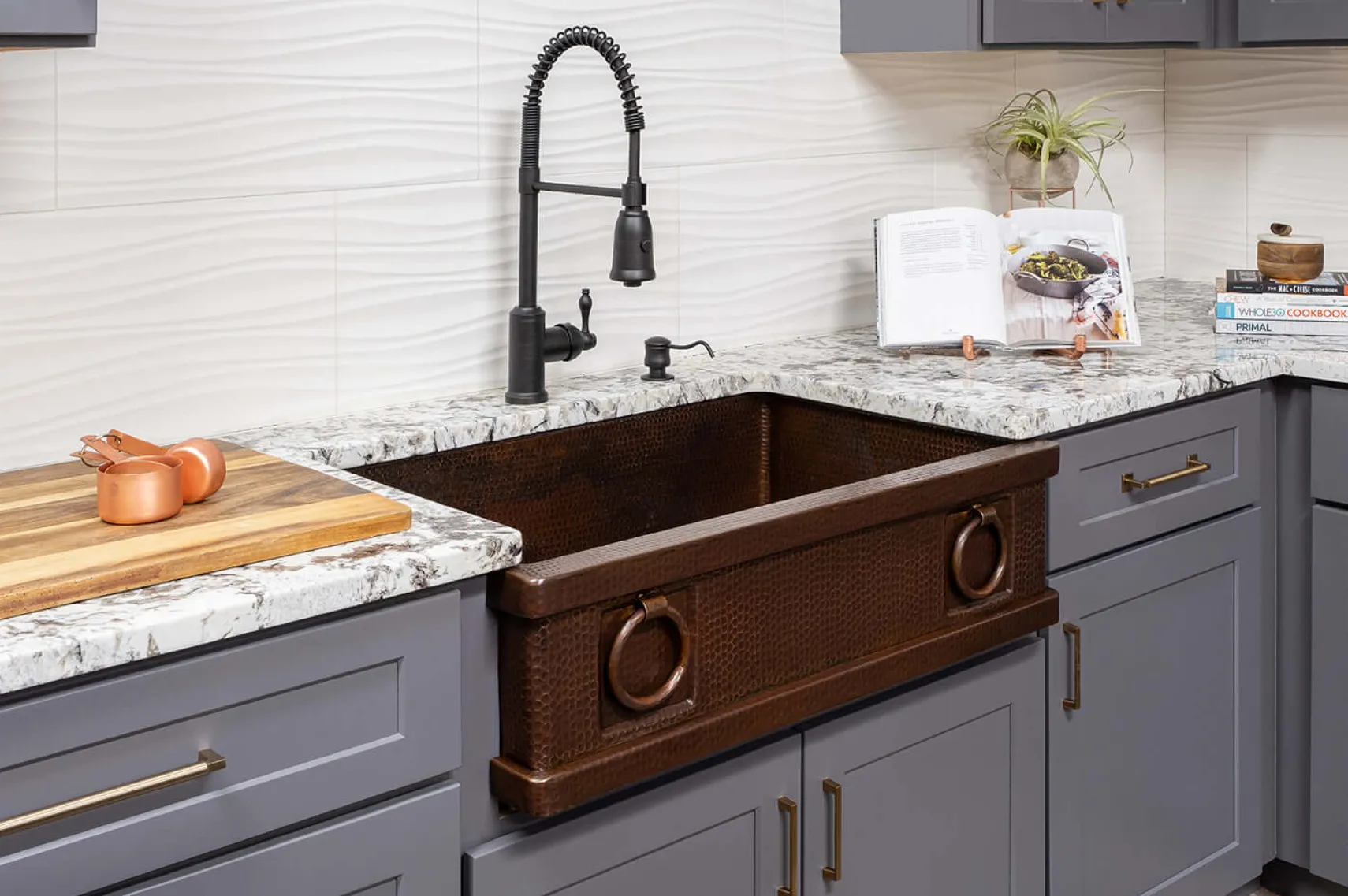 Premier Copper Products 33" Copper Farmhouse Sink, Oil Rubbed Bronze, KASDB33229R