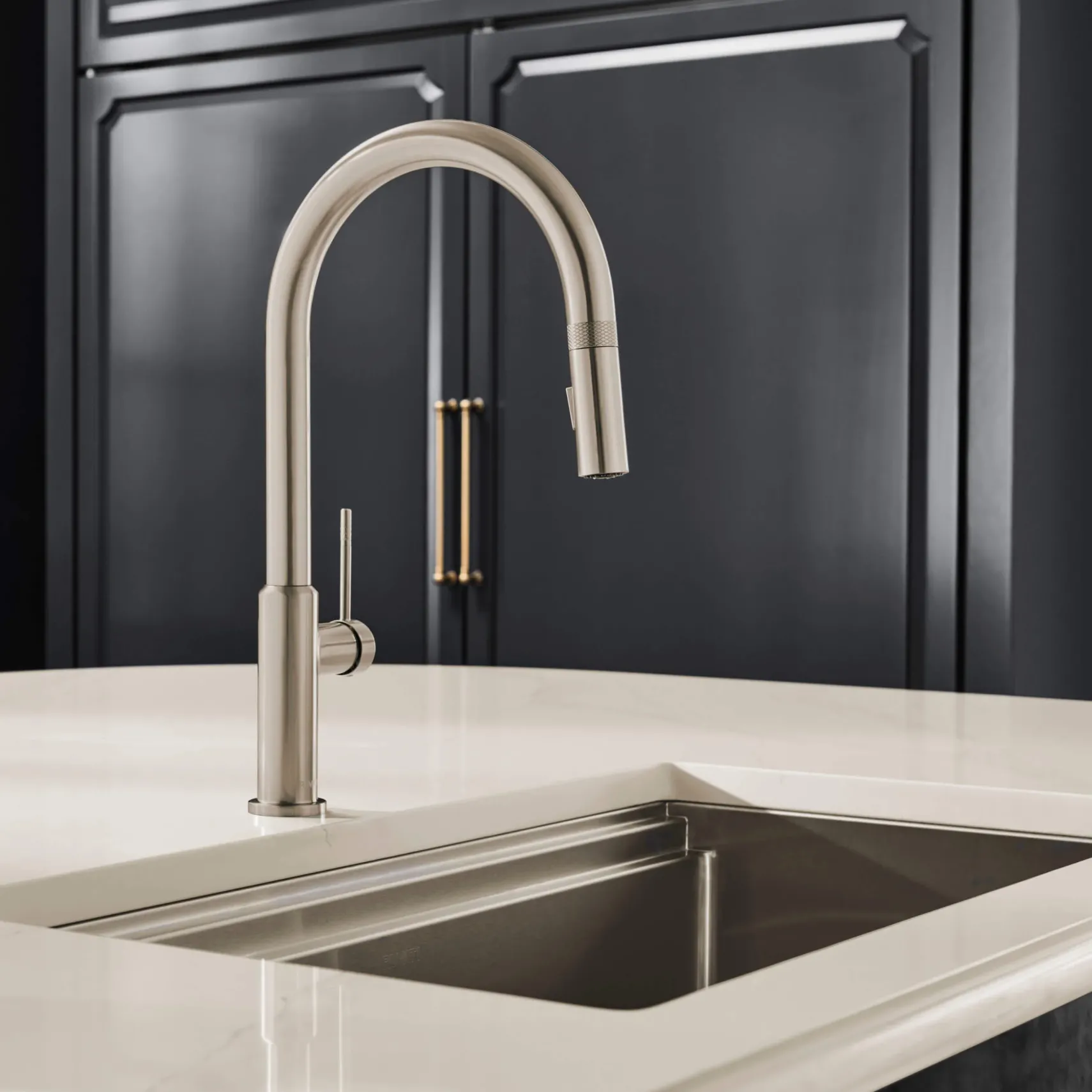 Ruvati Vestia Pull Down Kitchen Faucet, Stainless Steel, Single Lever, RVF1237BN