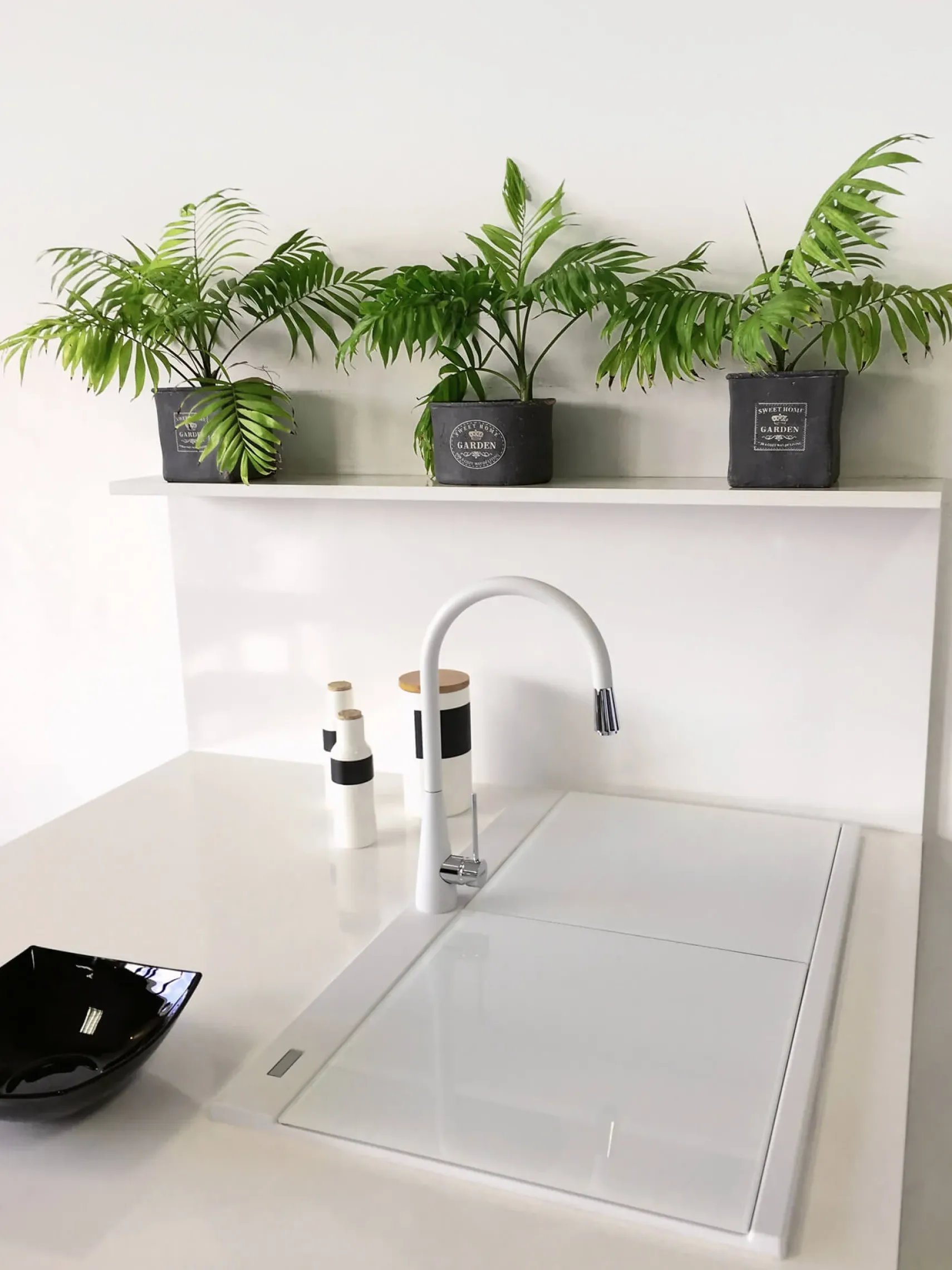 Ruvati epiGranite 34" Drop In Granite Composite Workstation Kitchen Sink, 50/50 Arctic White, RVG1350WH