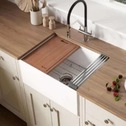 Ruvati Fiore 24" Fireclay Workstation Farmhouse Sink, White, RVL2484WH