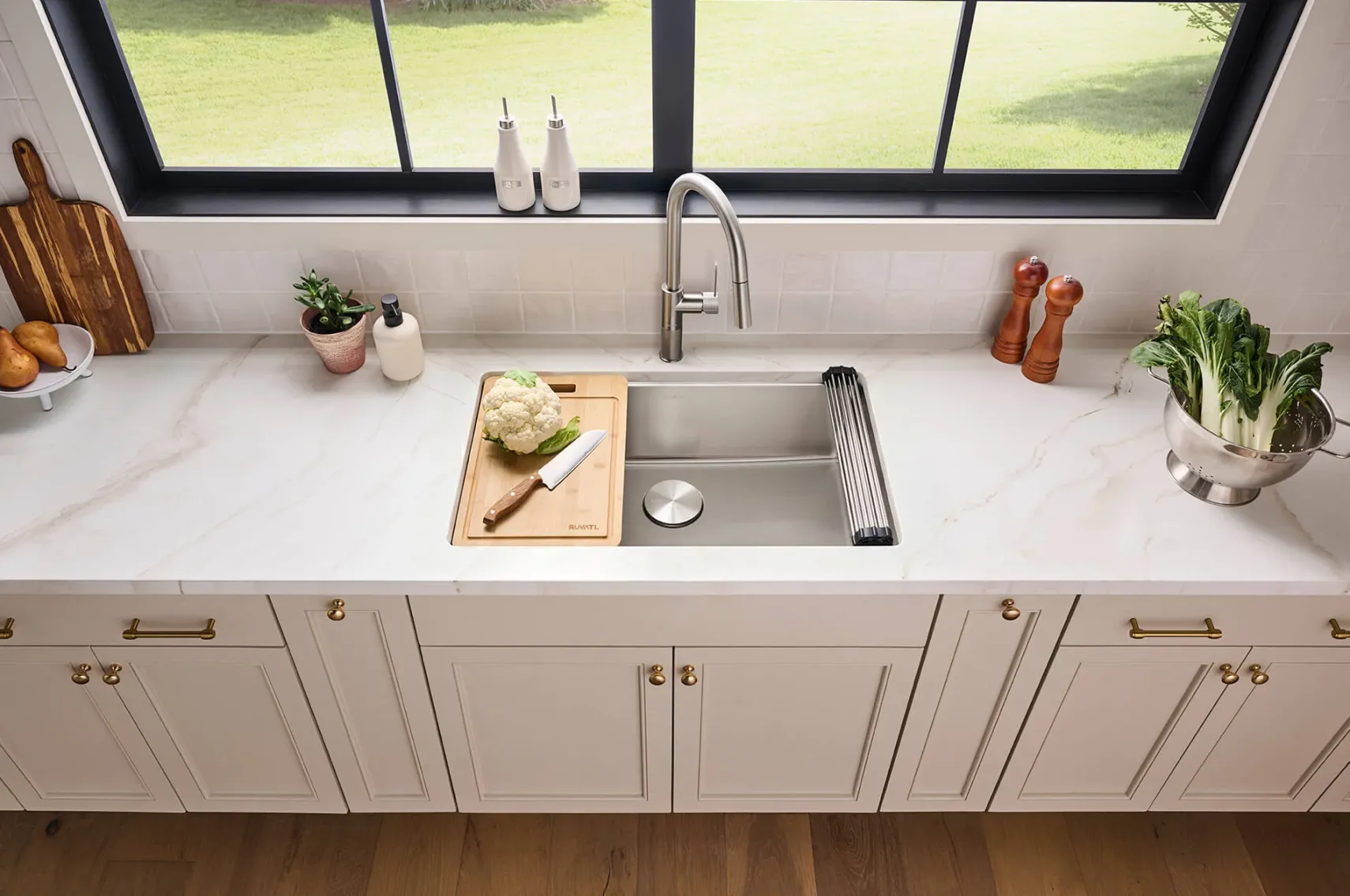 Ruvati Renaro 31" Undermount Stainless Steel Workstation Kitchen Sink, RVM5231