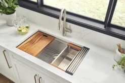 Ruvati Roma Pro 30" Undermount Stainless Steel Workstation Kitchen Sink, 16 Gauge, Rounded Corners, RVH8320