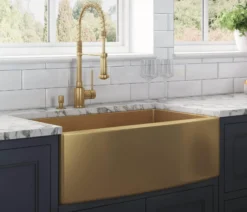 Ruvati Terraza 33" Stainless Steel Apron-front Farmhouse Sink, Brass Tone Matte Gold, 16 Gauge, RVH9733GG