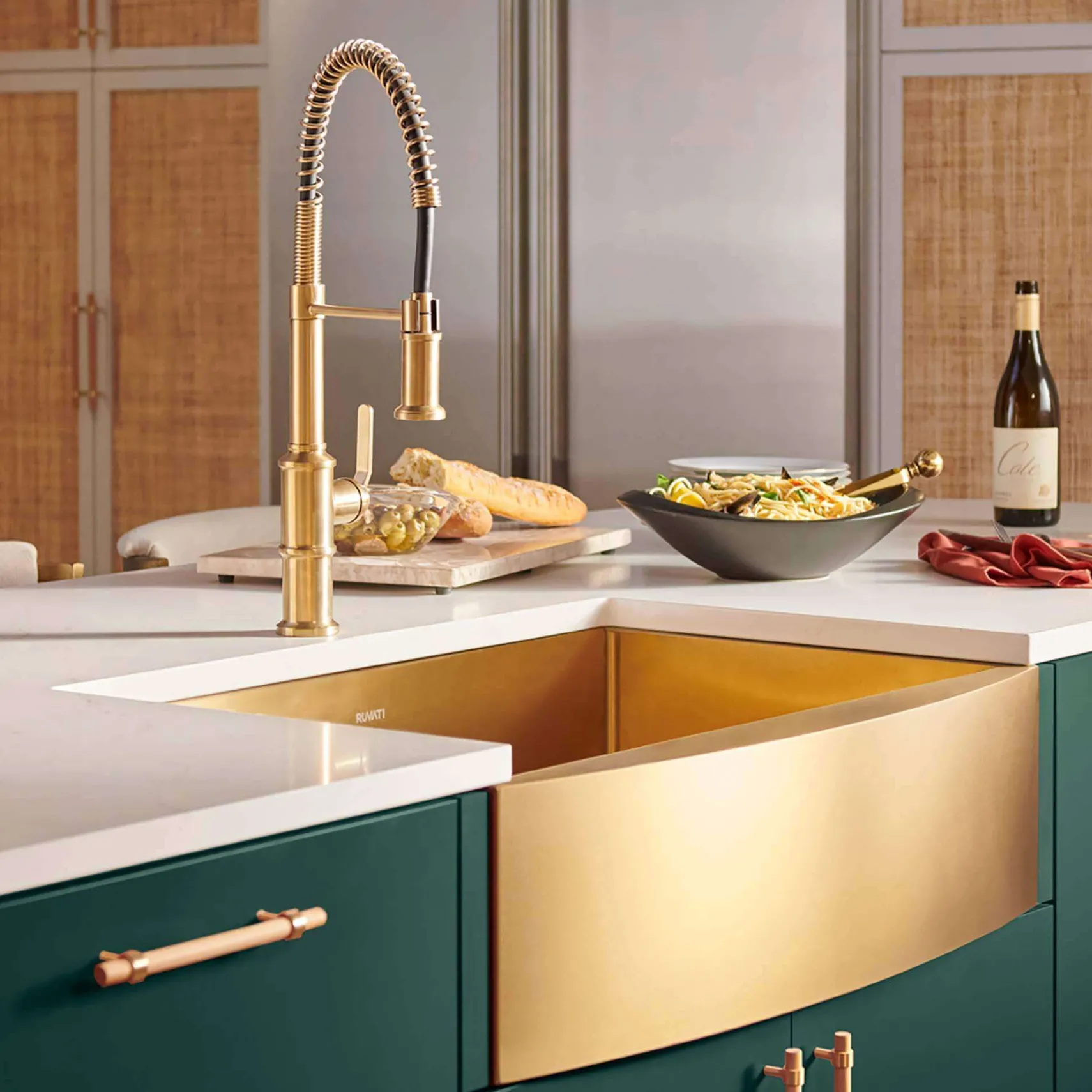 Ruvati Terraza 33" Stainless Steel Apron-front Farmhouse Sink, Brass Tone Matte Gold, 16 Gauge, RVH9733GG