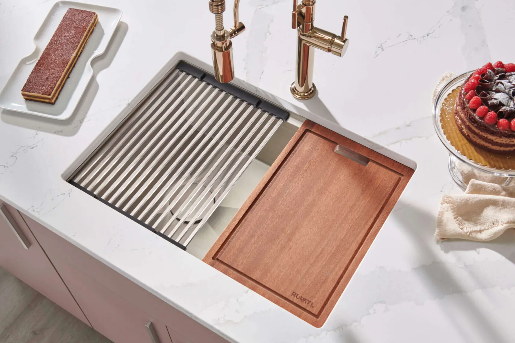 Ruvati Veniso 36" Slope Bottom Offset Drain Undermount Stainless Steel Workstation Kitchen Sink, 16 Gauge, RVH8596